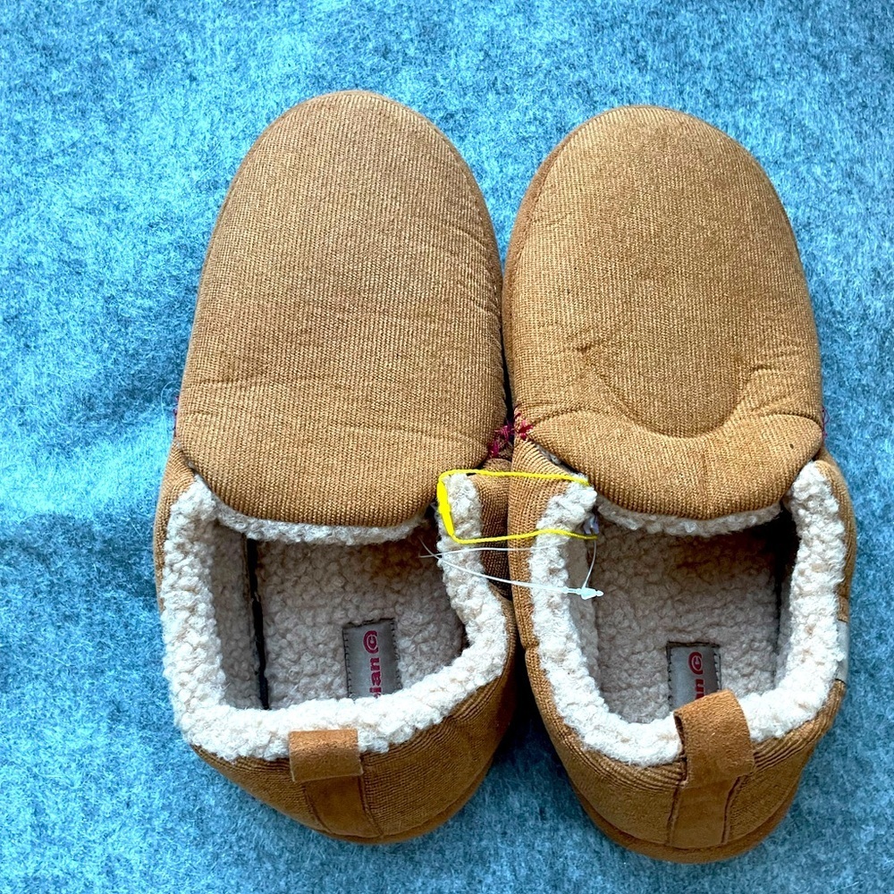Cobian‎ Moccasin Shearling Slippers Size 11 NWOT Light Brown